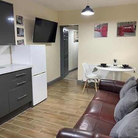 Modern 2 Bedroom Apartment In Derby City Centre Bagian luar foto