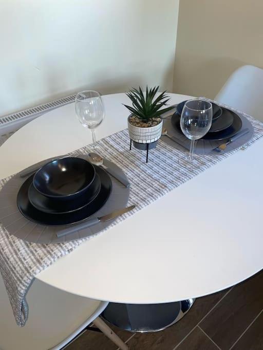 Modern 2 Bedroom Apartment In Derby City Centre Bagian luar foto